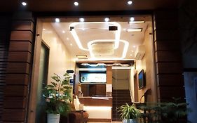 Hotel S.S Royal